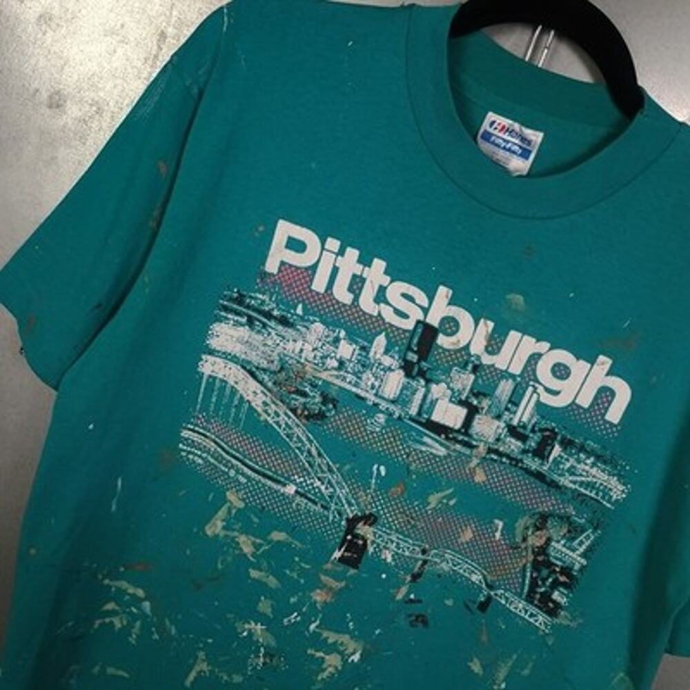 Pittsburgh Vintage 80s Paint Distressed Shirt Medium City Skyline 50/50 Blend
